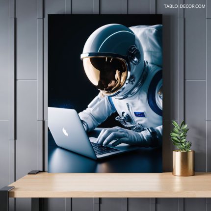 تابلو فضانورد کاری working astronaut